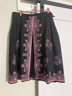 Anne Carson Black A-Line Skirt with Pink Embroidery